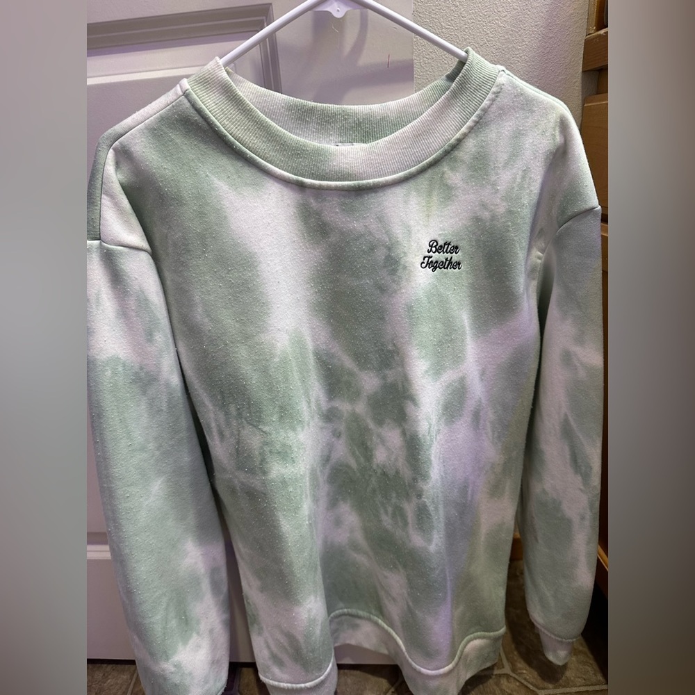 Green crew neck